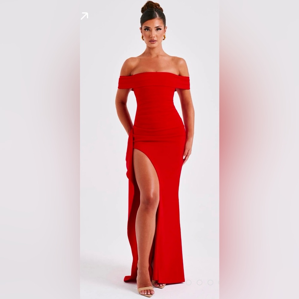 BABYBOO
JOYCE MAXI DRESS - RED Small NWT